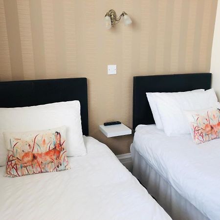 The Aberdeen Arms Hotel Tarves Экстерьер фото