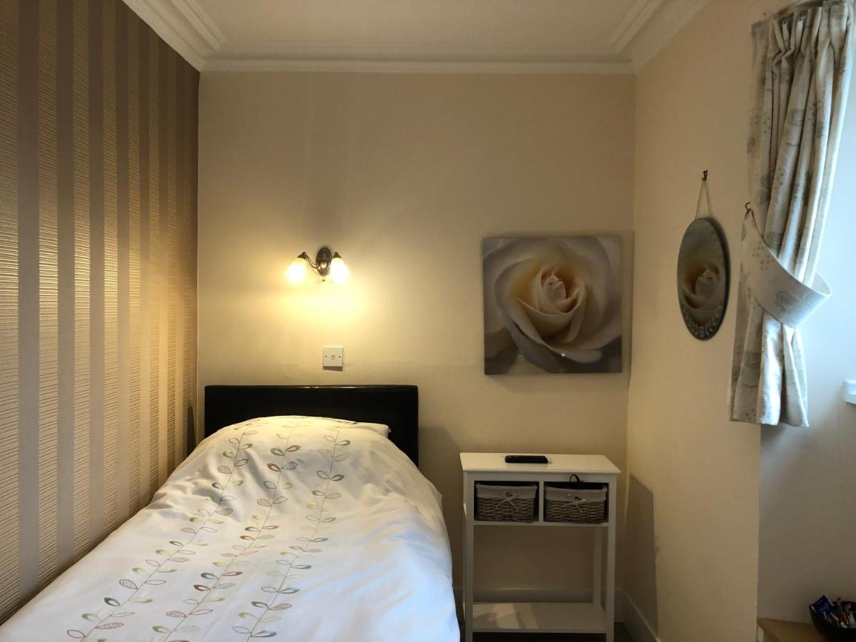 The Aberdeen Arms Hotel Tarves Экстерьер фото