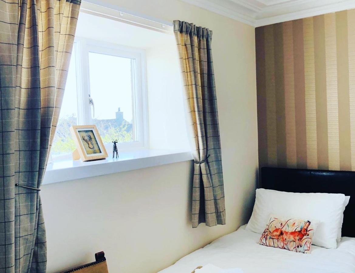 The Aberdeen Arms Hotel Tarves Экстерьер фото