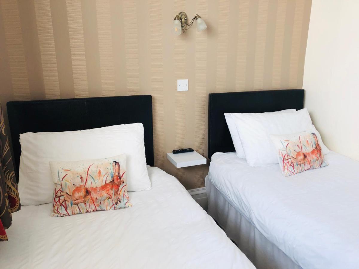 The Aberdeen Arms Hotel Tarves Экстерьер фото